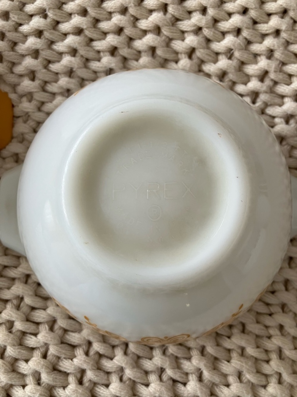 Vintage Pyrex Mixing Bowls - Picture 8 of 8